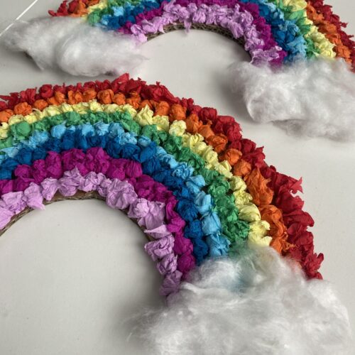 Regenbogen basteln mit Krepppapier